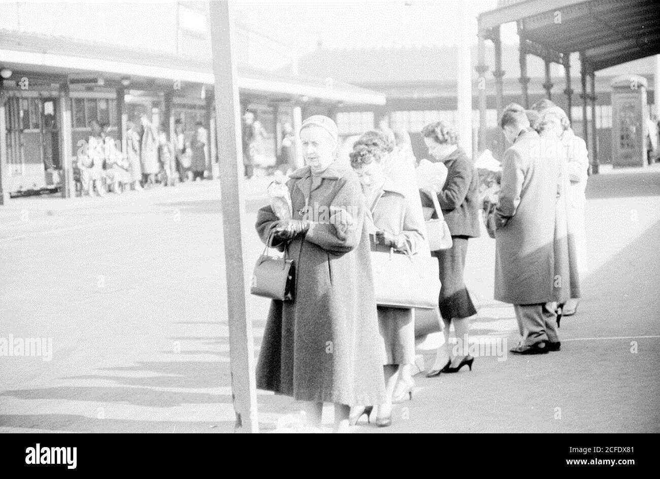 Taxi rank and queue Black and White Stock Photos & Images - Alamy