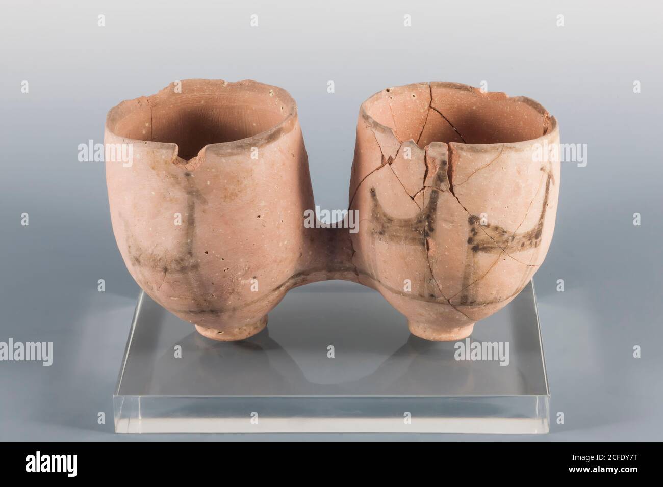 Two joint terracotta goblet, from Shahi Thump, gallery of Harappan civilization area, National Museum of Pakistan, Karachi, Pakistan, South Asia, Asi Stock Photo