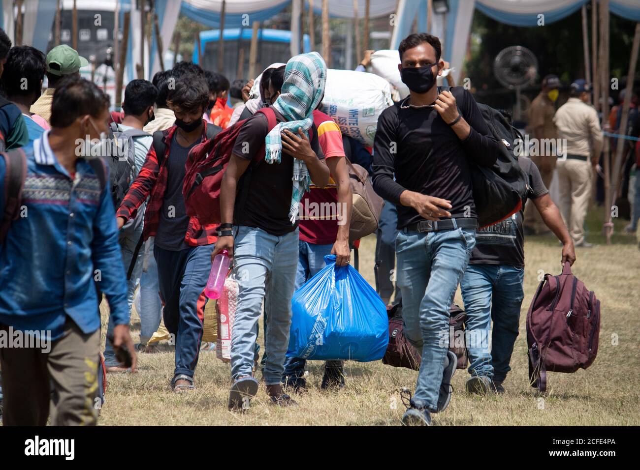 мигранты в калининграде. миграция преступность. мигранты и военные россия. иностранные граждане. мигранты уезжают.