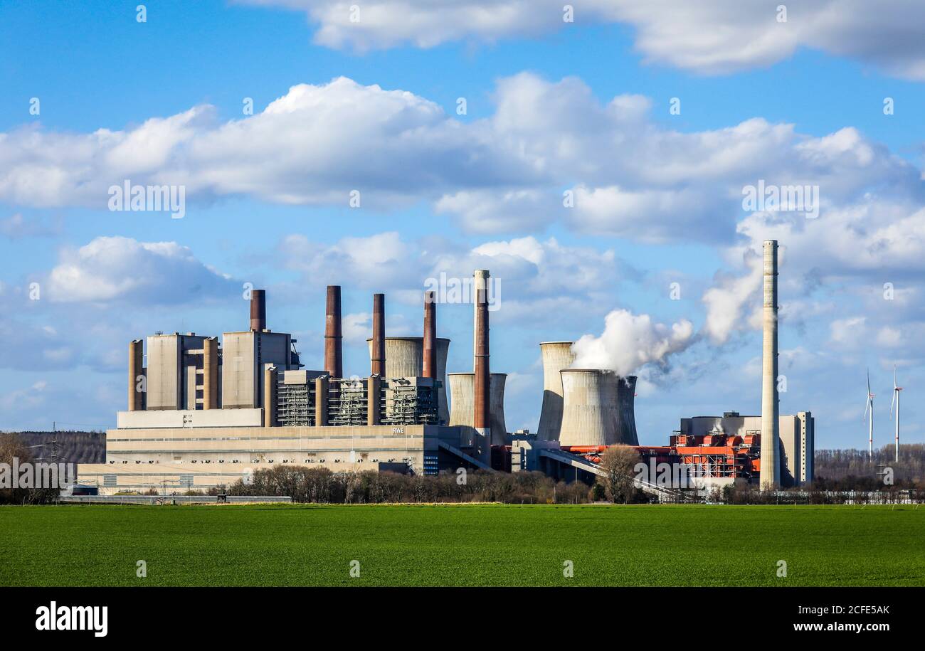 RWE Neurath power station (old blocks) at the Garzweiler opencast mine, Grevenbroich, North Rhine-Westphalia, Germany Stock Photo