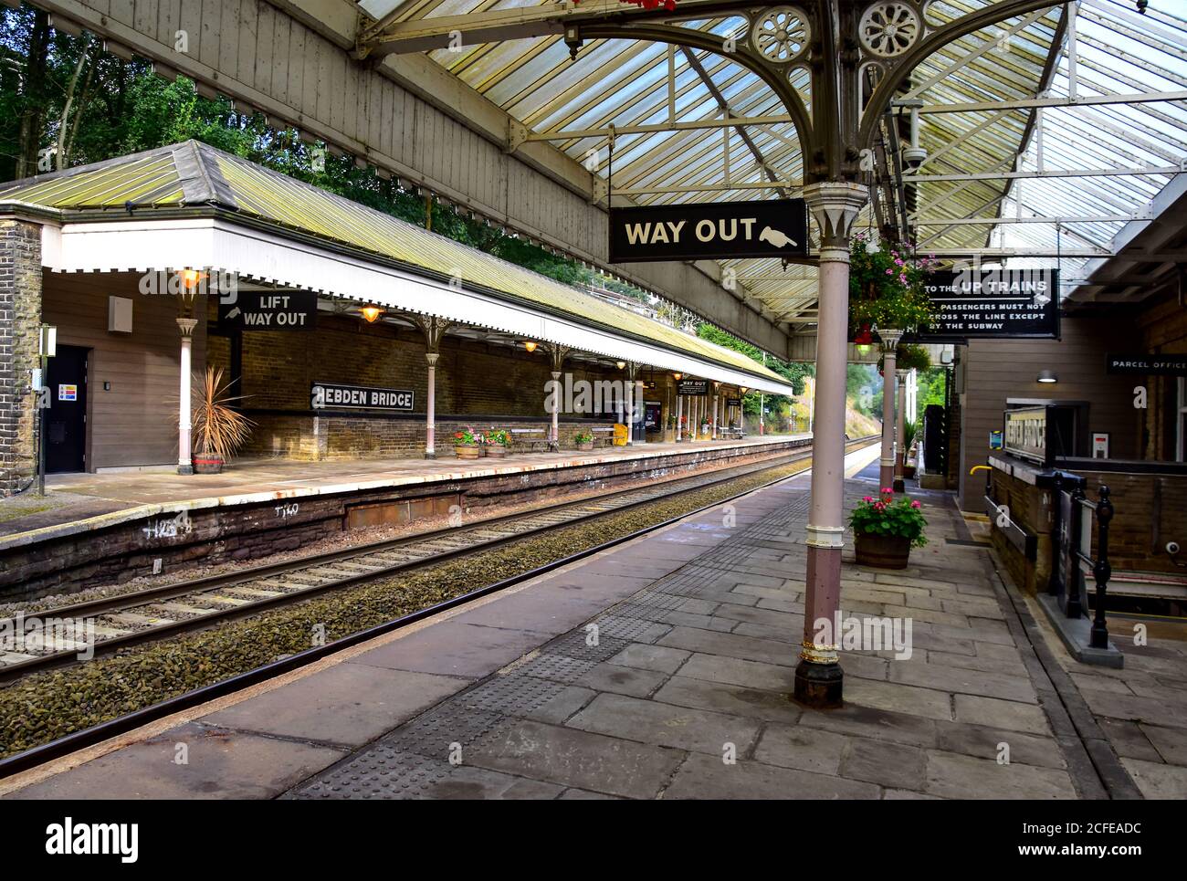 Hebden Bridge Railway Station, Calderdale, Pennines, Yorkshire, UK