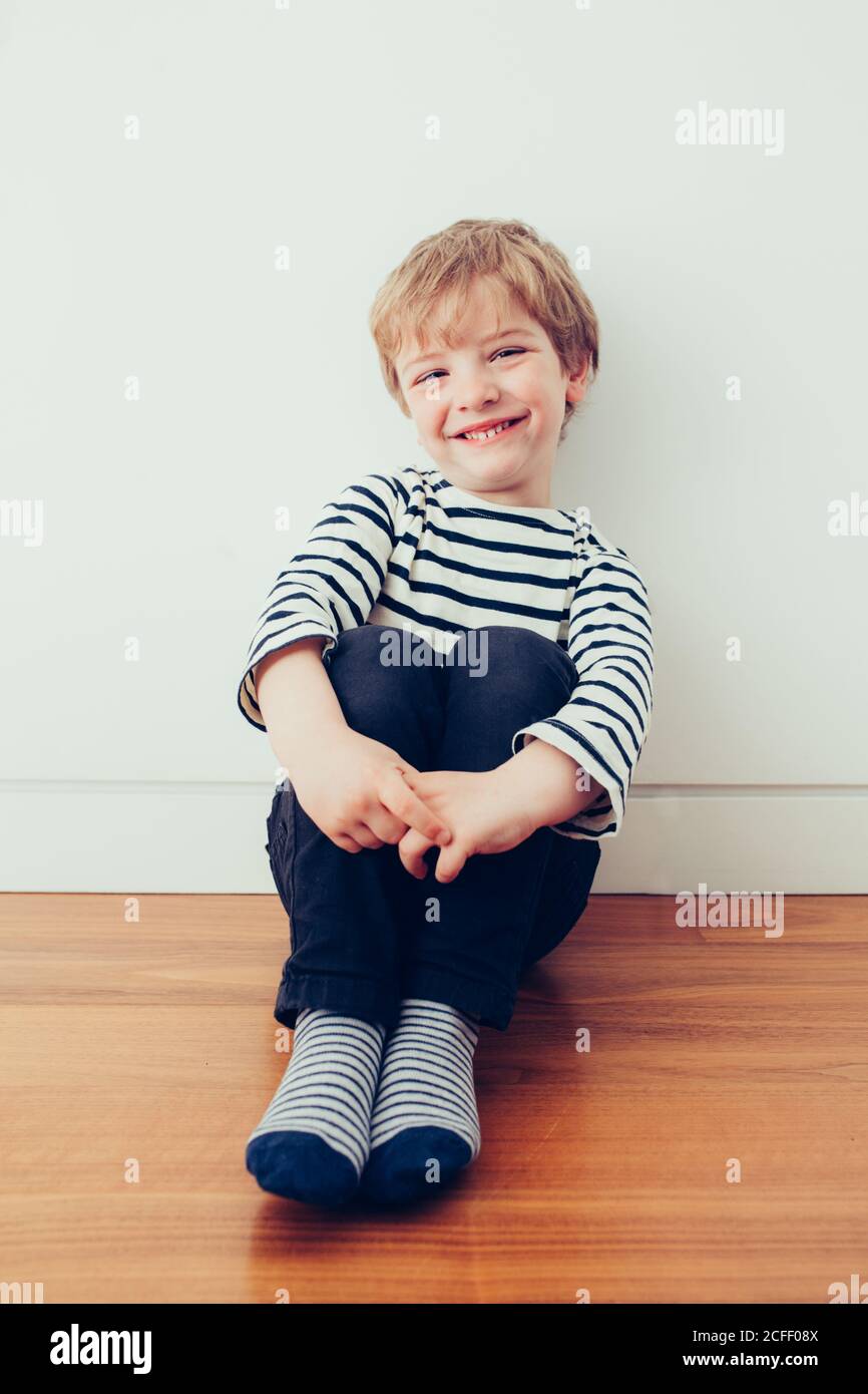 Boy home barefoot hi-res stock photography and images - Alamy