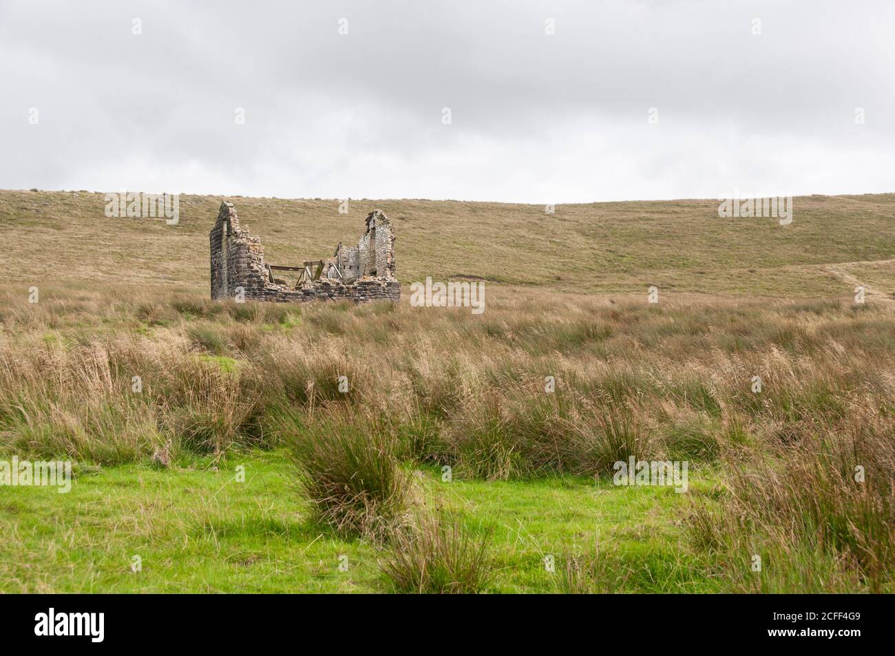 Around the UK Abandoned farmhouse on the moorland above Todmorden