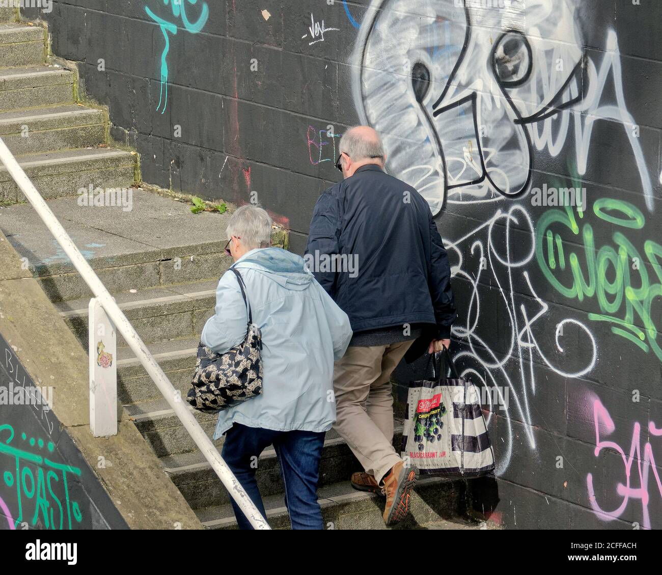 Glasgow, Scotland, UK, 5th September, 2020: The city is still in lockdown as locals and tourists continue through the pandemic..Credit: Gerard Ferry/Alamy Live News Stock Photo