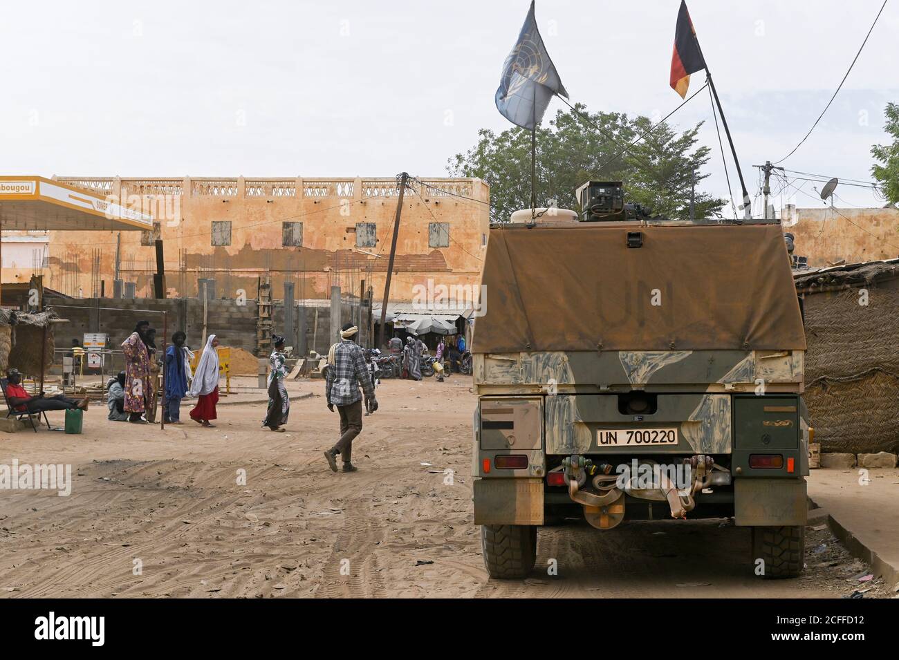 MALI, Gao, Minusma UN mission, german army Bundeswehr on patrol with Eagle armored vehicle in Gao city Stock Photo