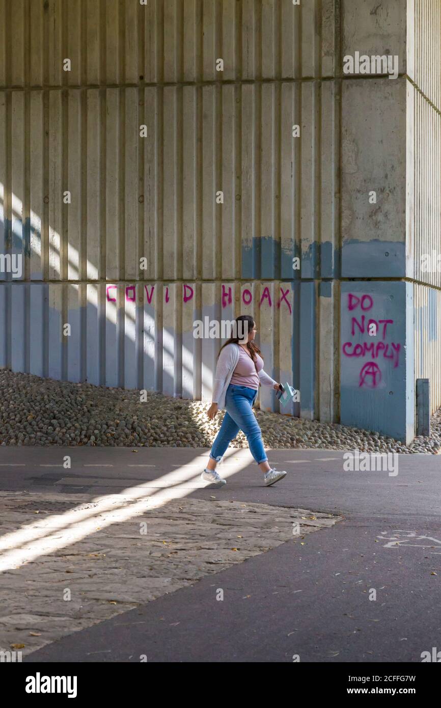 Bournemouth, Dorset UK. 5th September 2020. Covid-19 graffiti in Bournemouth underpass - Covid hoax do not comply. Credit: Carolyn Jenkins/Alamy Live News Stock Photo