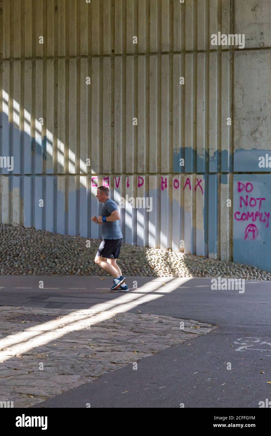Bournemouth, Dorset UK. 5th September 2020. Covid-19 graffiti in Bournemouth underpass - Covid hoax do not comply. Credit: Carolyn Jenkins/Alamy Live News Stock Photo