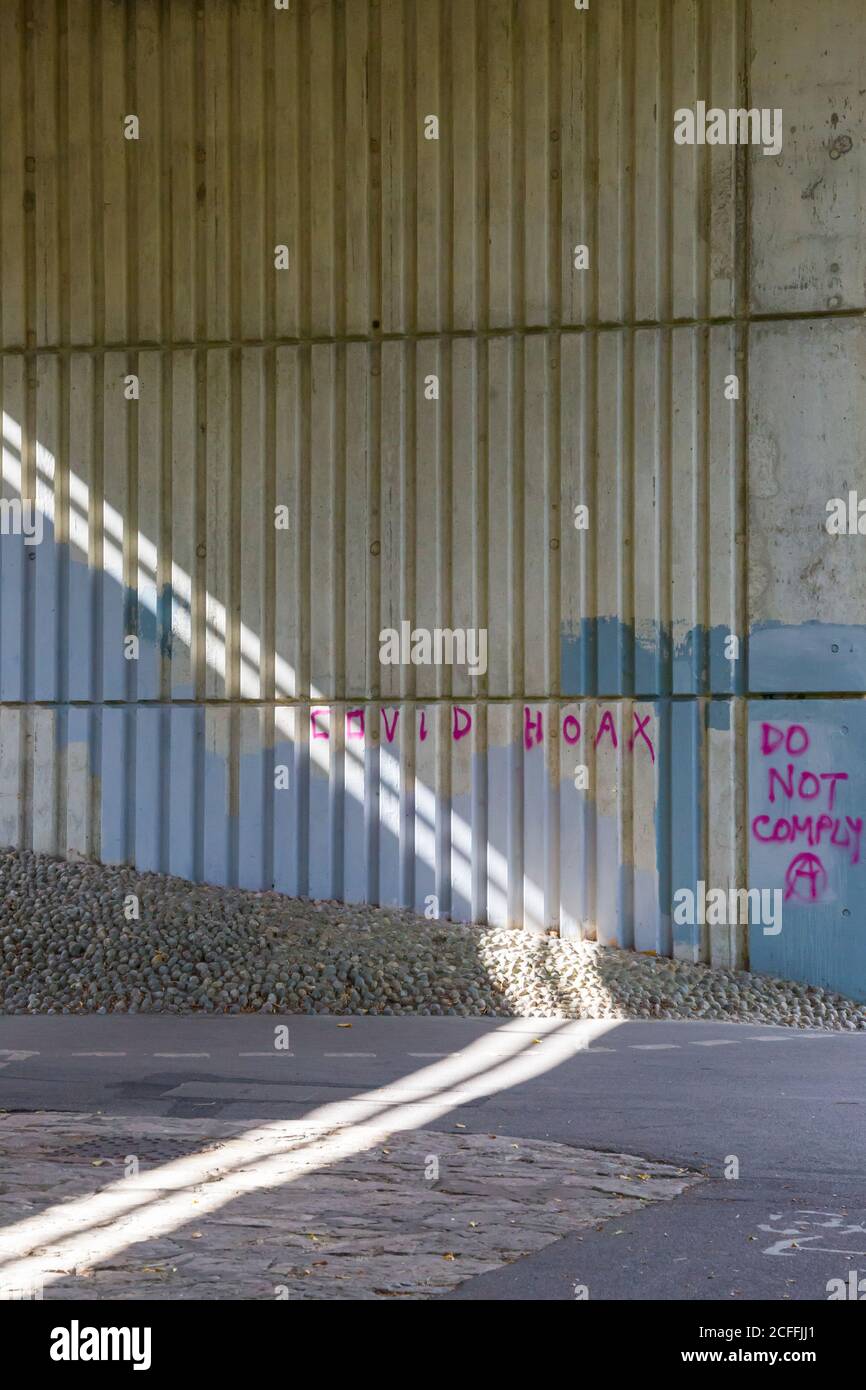 Bournemouth, Dorset UK. 5th September 2020. Covid-19 graffiti in Bournemouth underpass - Covid hoax do not comply. Credit: Carolyn Jenkins/Alamy Live News Stock Photo