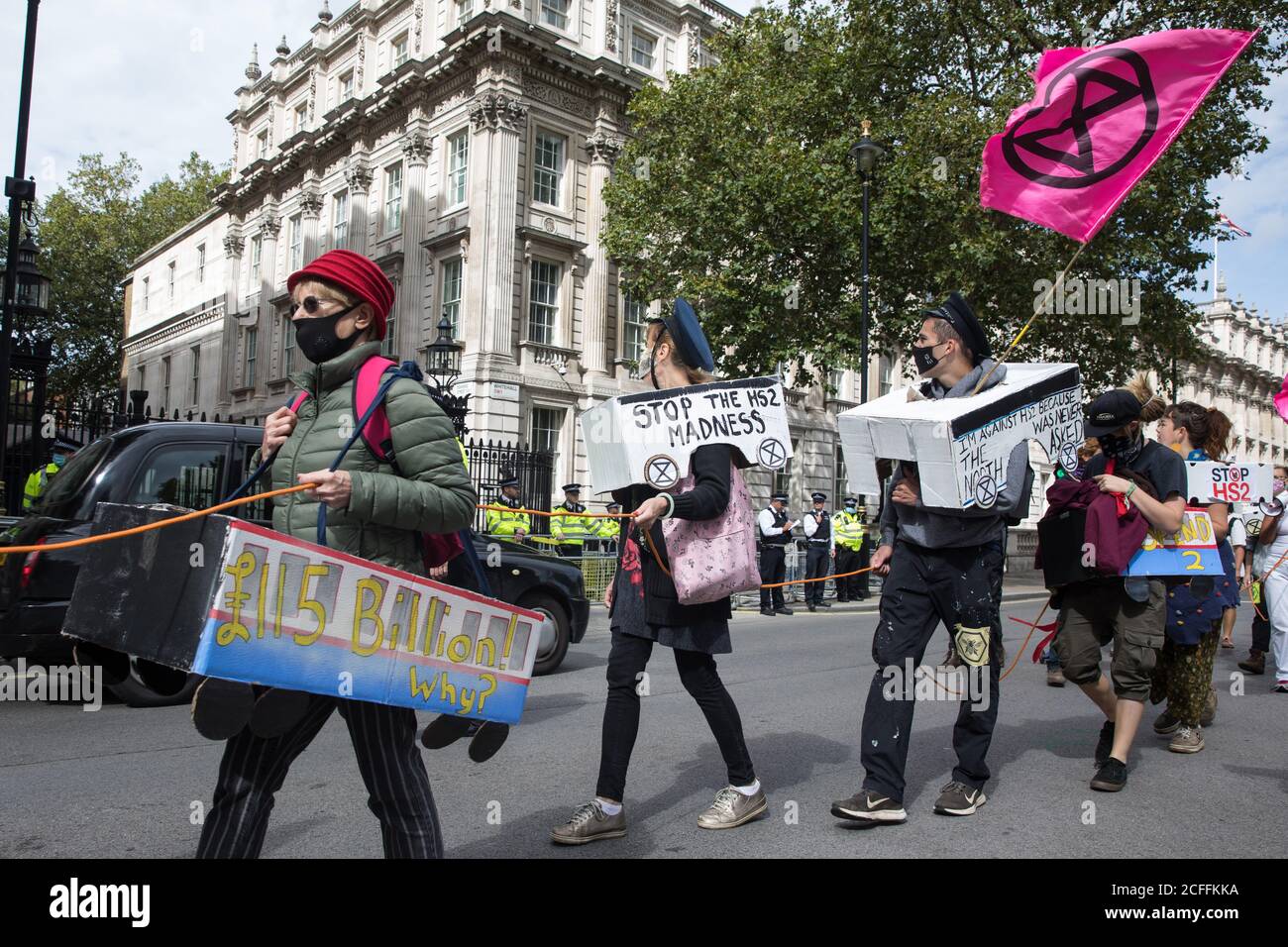 Hs2 Line Protests Hs2 protesters outside parliament hi-res stock photography and images ...