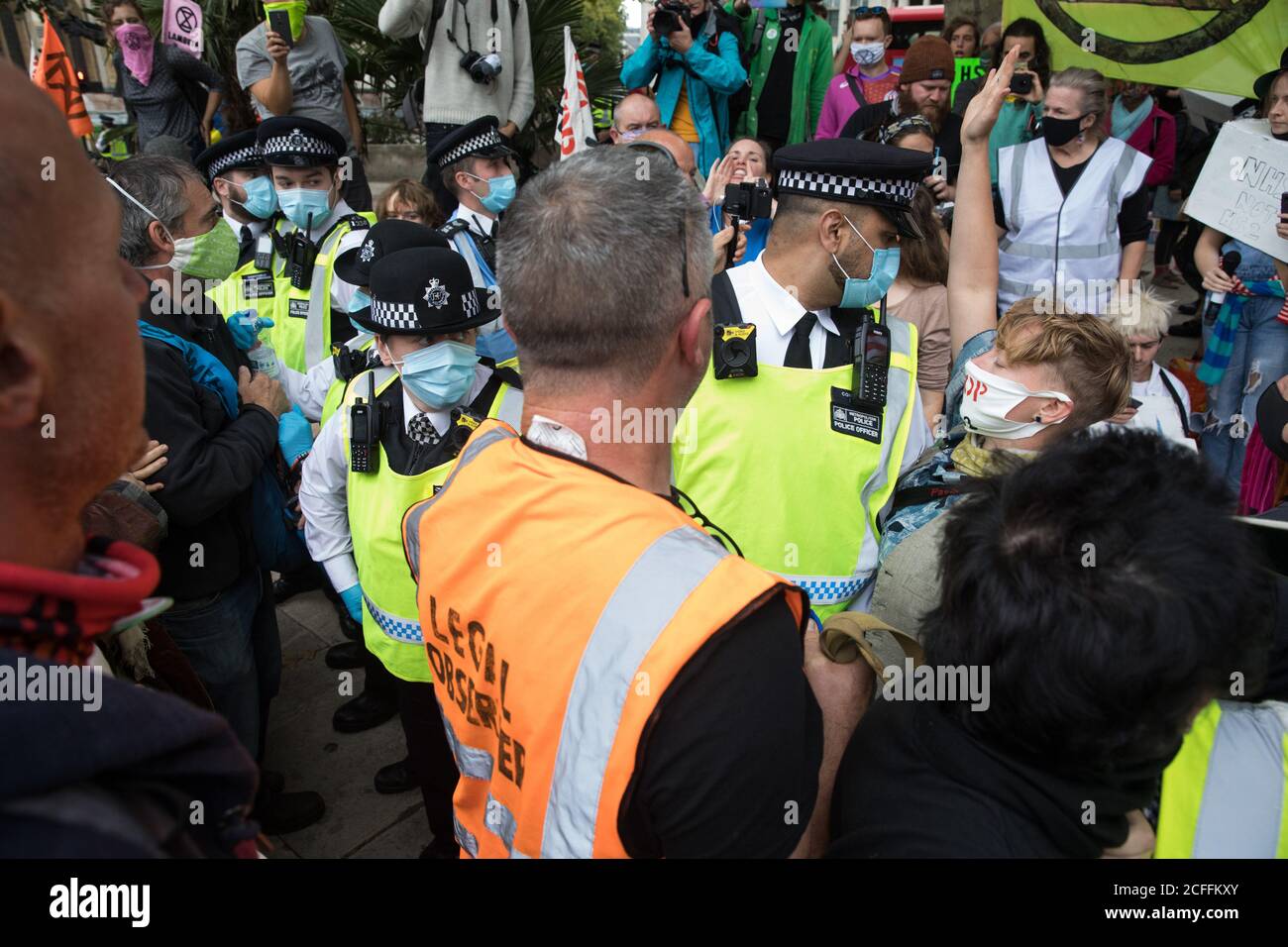 Hs2 Line Protests Hs2 protesters outside parliament hi-res stock photography and images ...