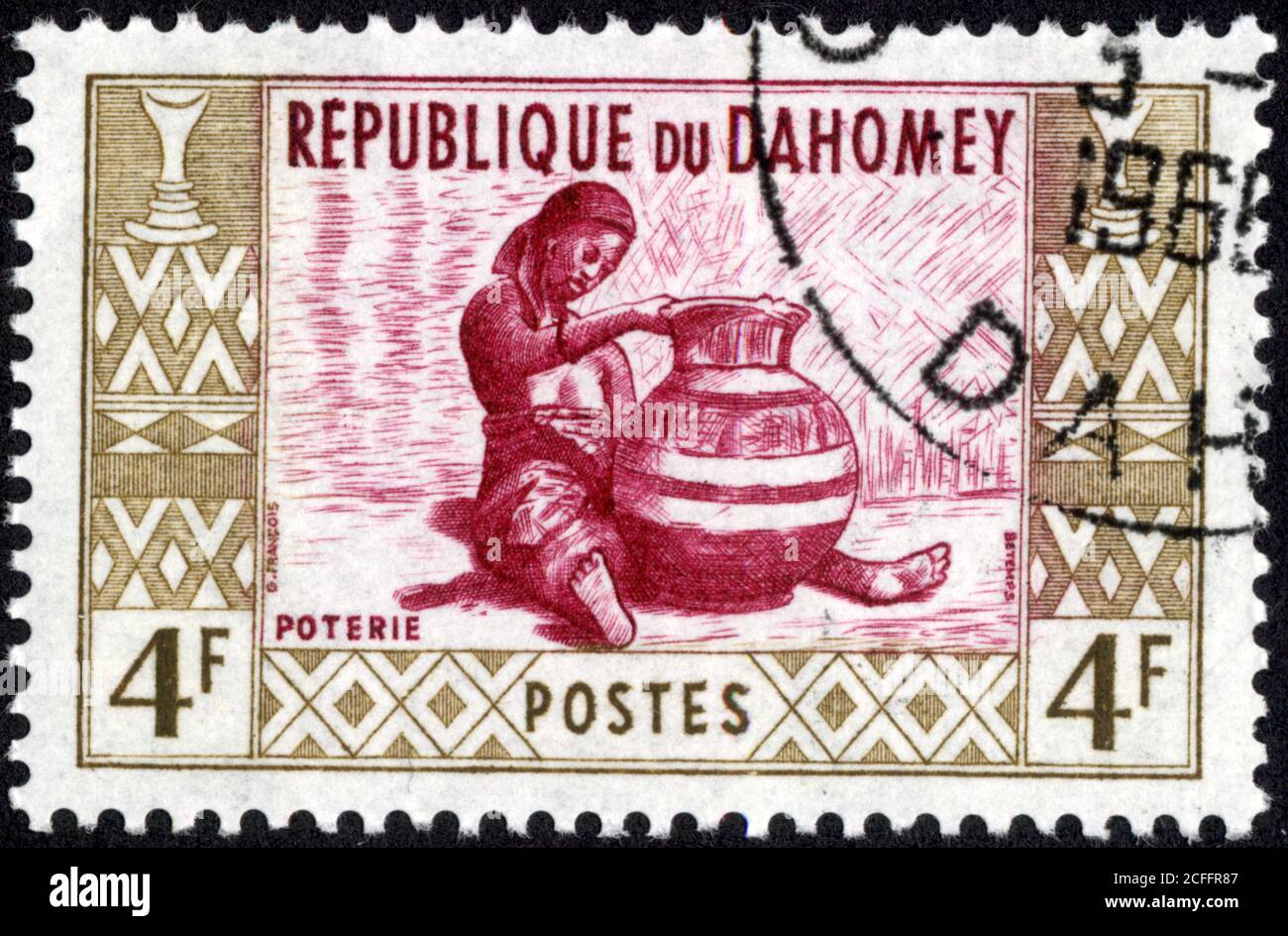 Timbre poterie. République du Dahomay. 4 F. Postes Stock Photo