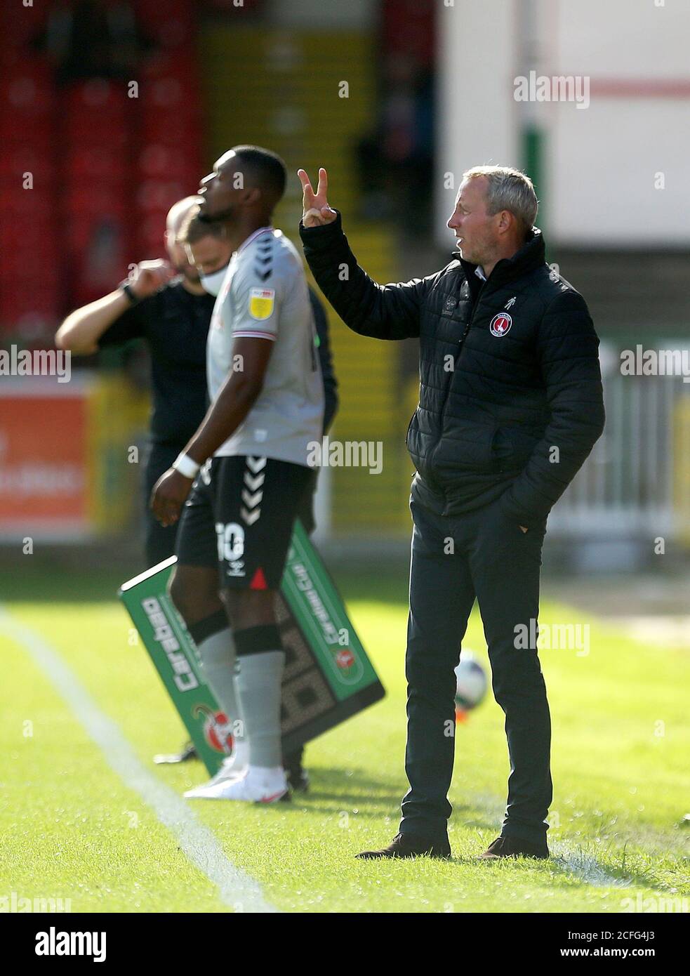 Charlton Athletic manager Lee Bowyer gestures on the touchline during the Carabao Cup first round match at the County Ground, Swindon. Stock Photo