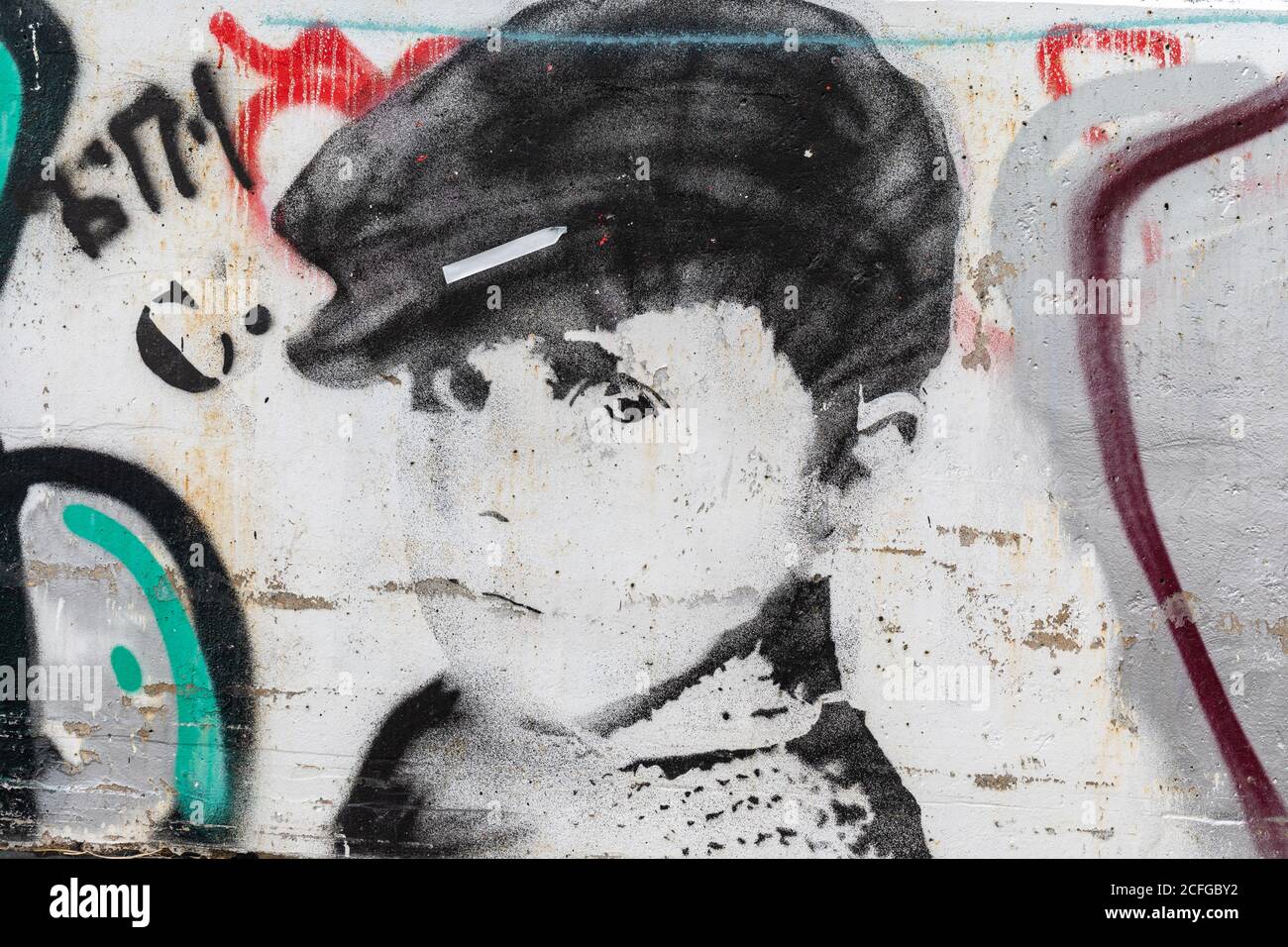 Graffiti stencil hi-res stock photography and images - Alamy
