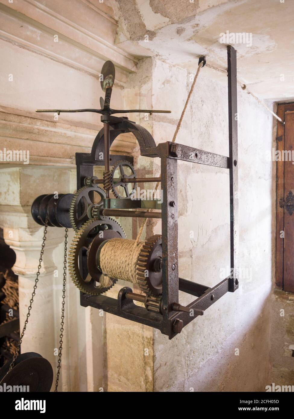 River Hoist: The complex drive mechanism of the machine used to hoist water and supplies from the river below the kitchens in the chateau. Stock Photo