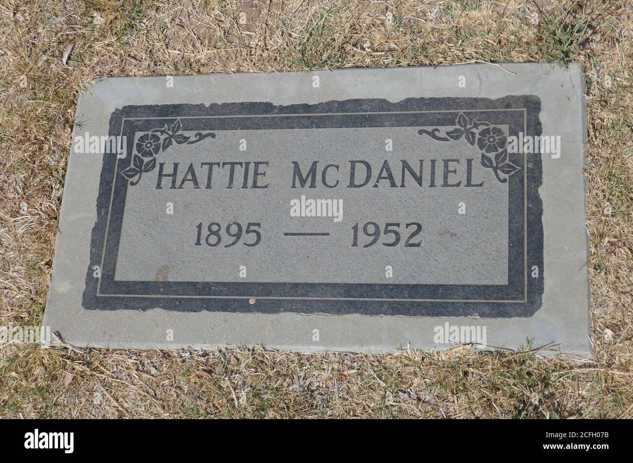 Hattie mcdaniel grave hi-res stock photography and images - Alamy, image size:1300x950