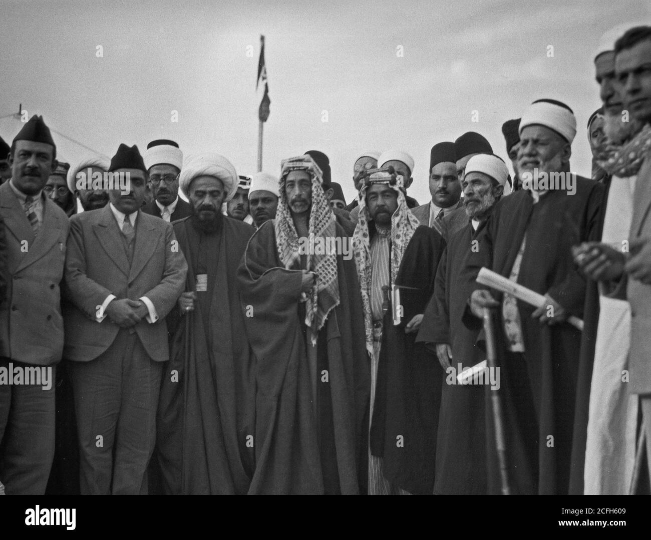 Middle East History - Pan-Islamic conference gathers at Shunet Nimrin Transjordan. King Ali and Emir Abdullah: a close-up group Stock Photo