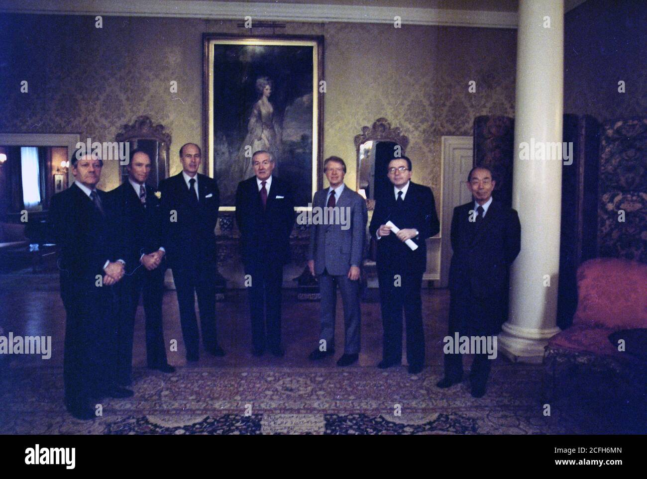 'Portrait of G7 leaders, Helmut Schmidt, Pierre Trudeau, Valery Giscard d'Estaing, James Callaghan, Jimmy Carter, Giulio Andreotti and Takeo Fukuda. ca.  05/08/1977' Stock Photo