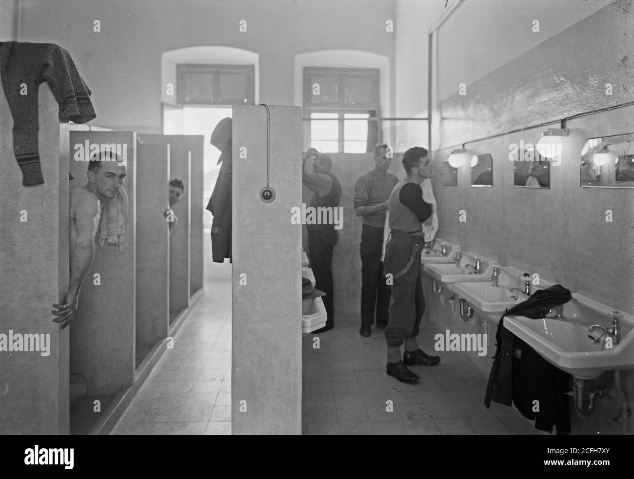 1940s men in shower hi-res stock photography and images - Alamy