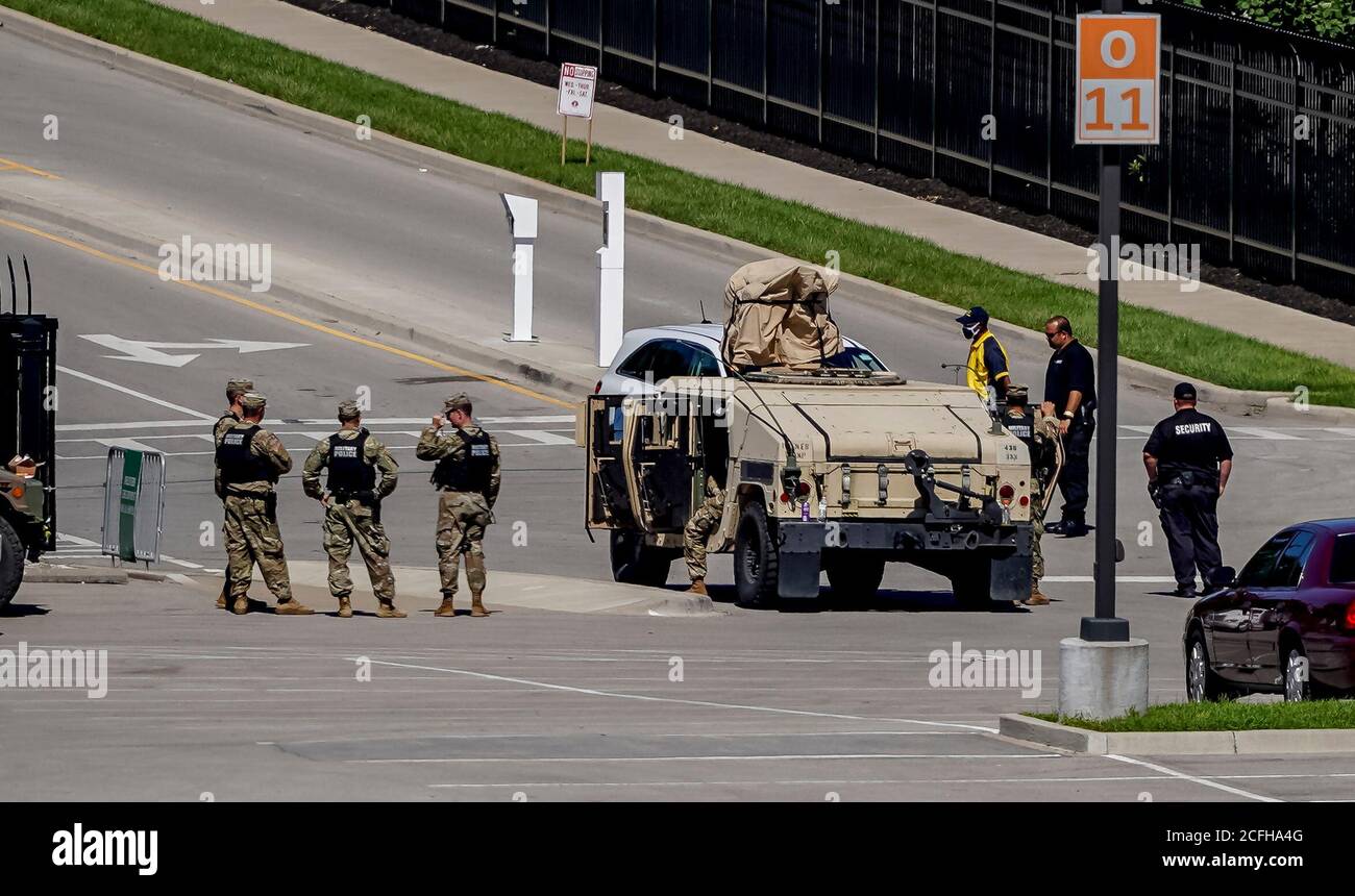 Louisville, Kentucky, USA . Louisville, KY, USA. 7th Jan, 2017. September 5, 2020: Kentucky National Guard assist at an entrance on Kentucky Derby Day at Churchill Downs in Louisville, Kentucky. Numerous planned protests surrounding the death of Breonna Taylor have caused increased security for the event. Scott Serio/Eclipse Sportswire/CSM/Alamy Live News Credit: Cal Sport Media/Alamy Live News Stock Photo