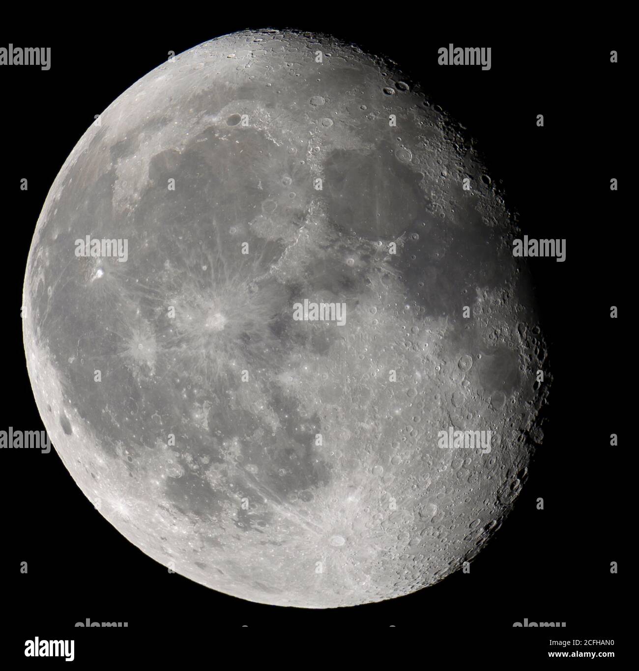 London, UK. 6 September 2020. The Waning Gibbous Corn Moon appears 90% illuminated tonight in clear sky over London. Credit: Malcolm Park/Alamy Live News Stock Photo