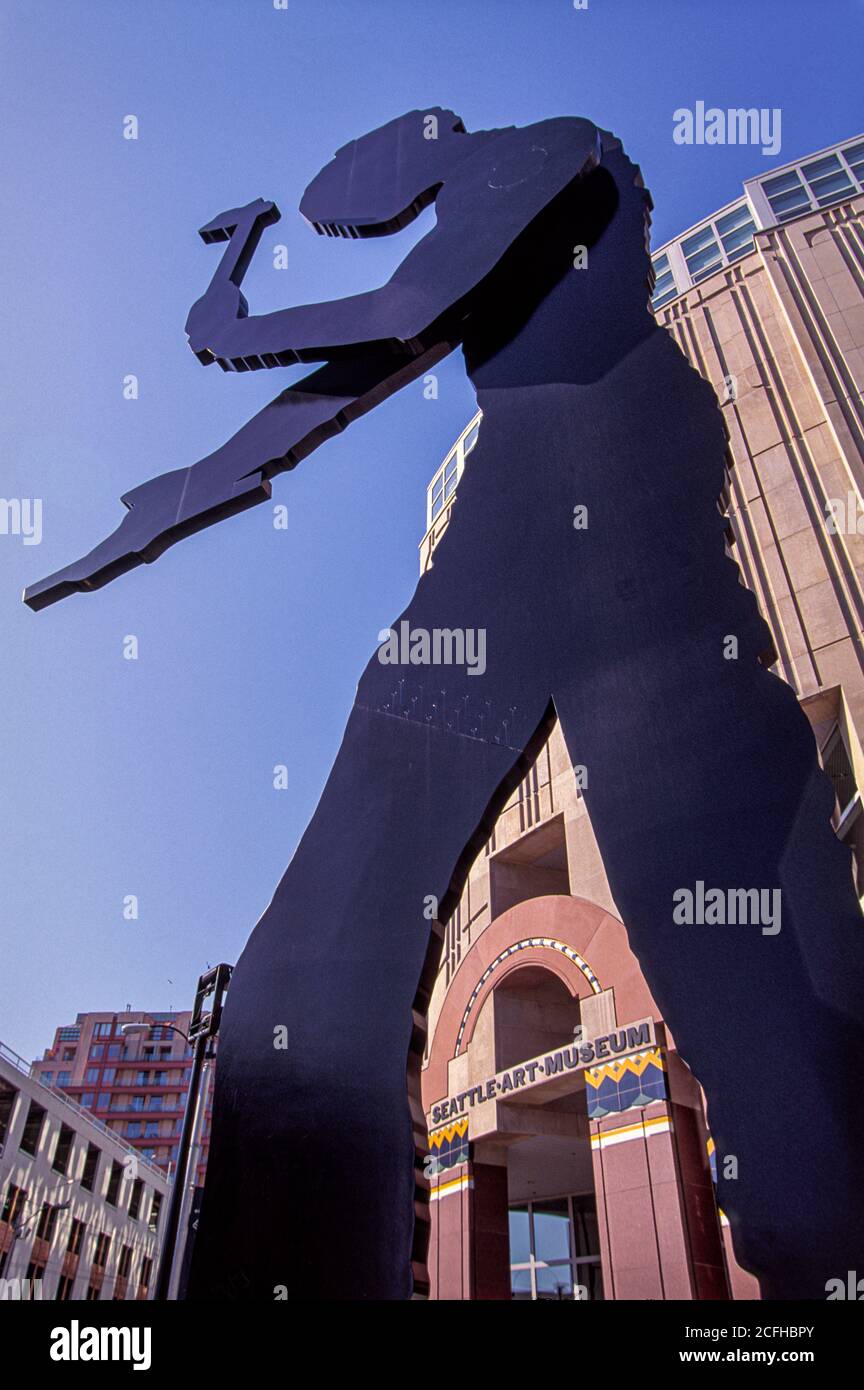 Seattle, Washington USA, Hammering Man sculpture, Seattle Art Museum, Donald Borofsky Sculptor Stock Photo
