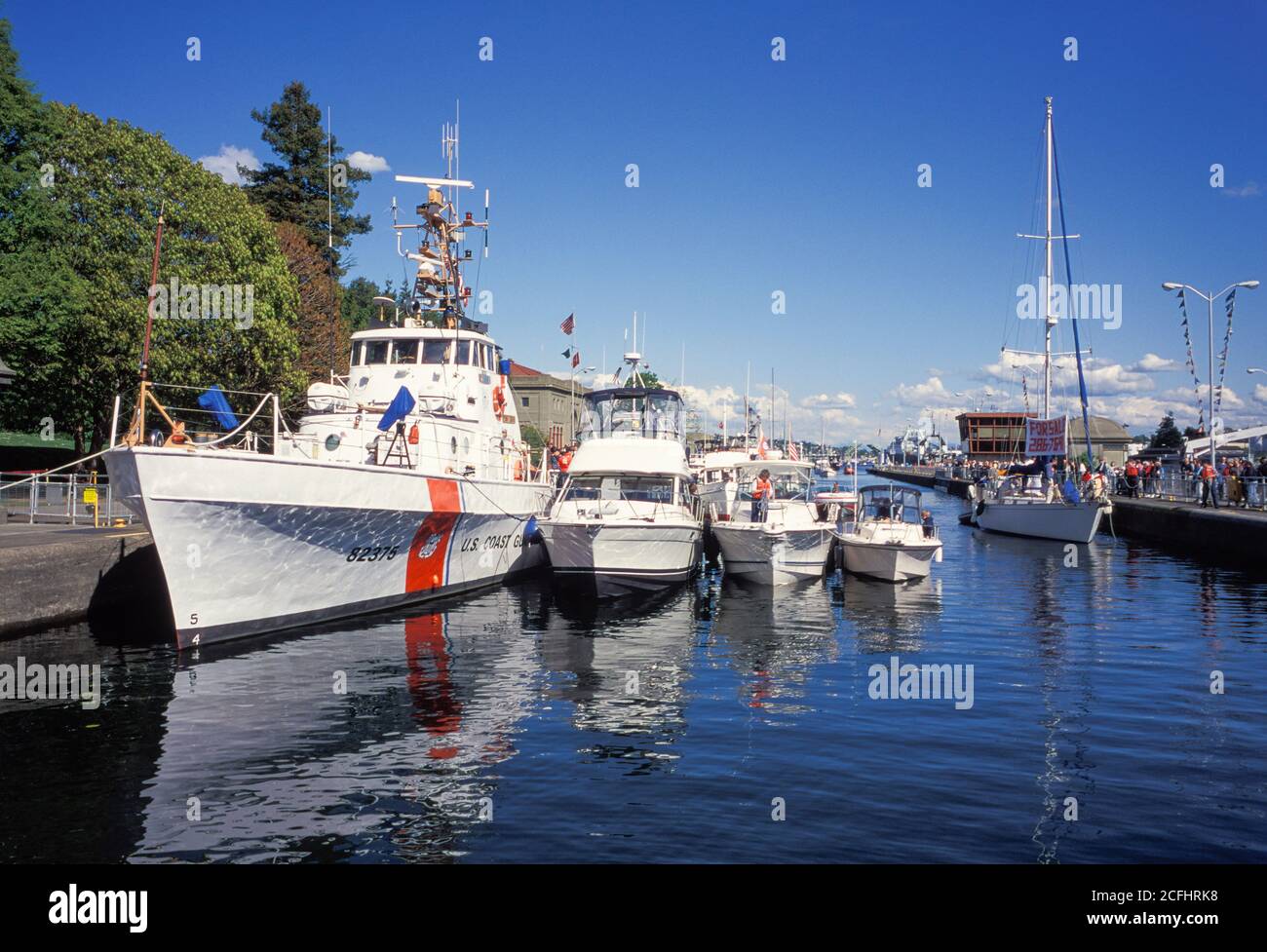 Boat traffic at the Lake Washington Ship Canal Hiram Chittenden Locks, Seattle, Washington USA Stock Photo