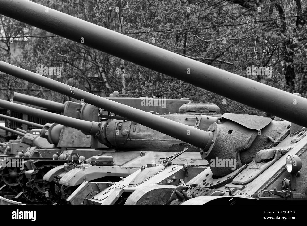 Photo selfpropelled artillery mounts ,tank Stock Photo Alamy