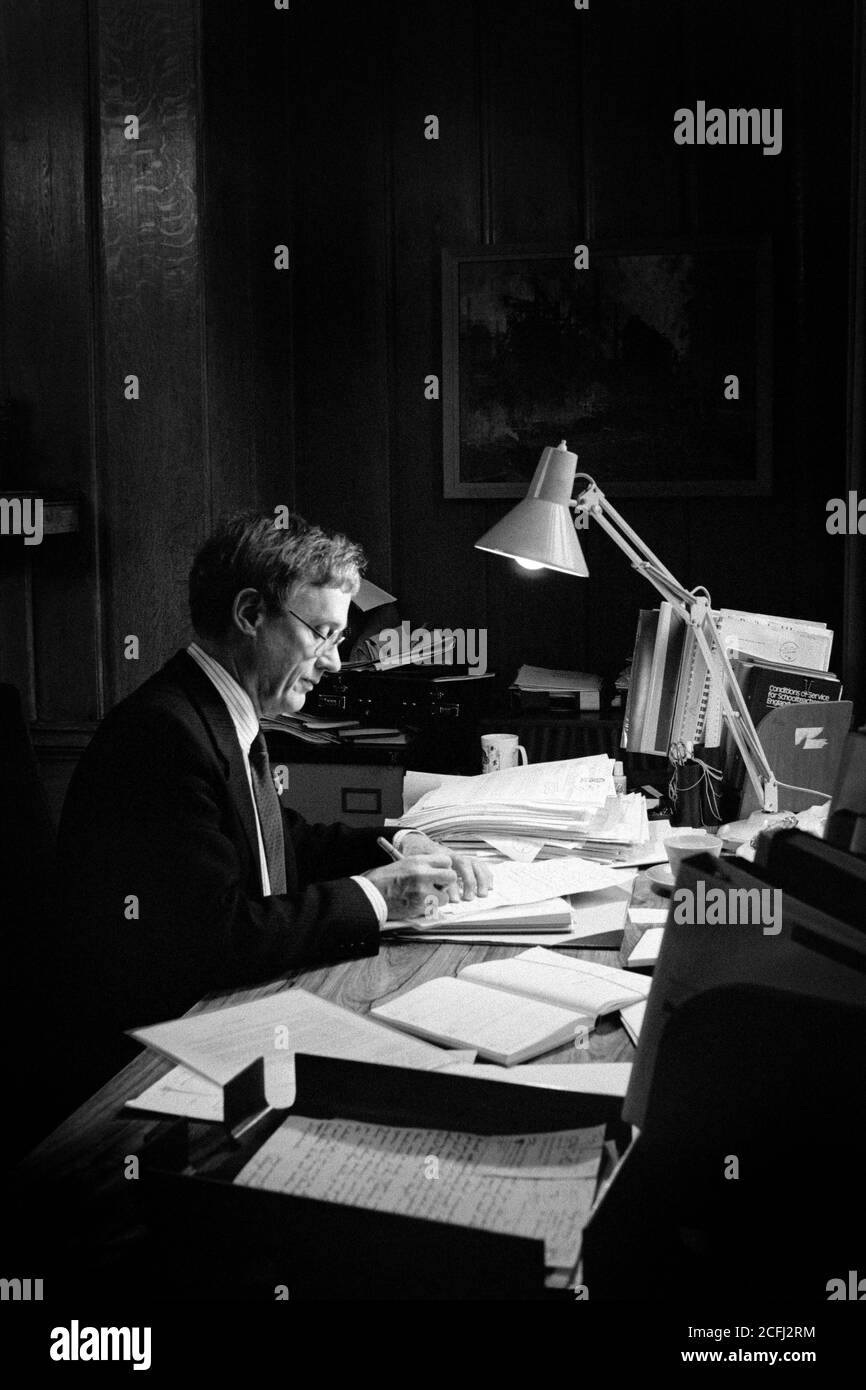 David Mallen Inner London Education Authority Education Officer at County Hall. 07 November 1989. Photo: Neil Turner Stock Photo