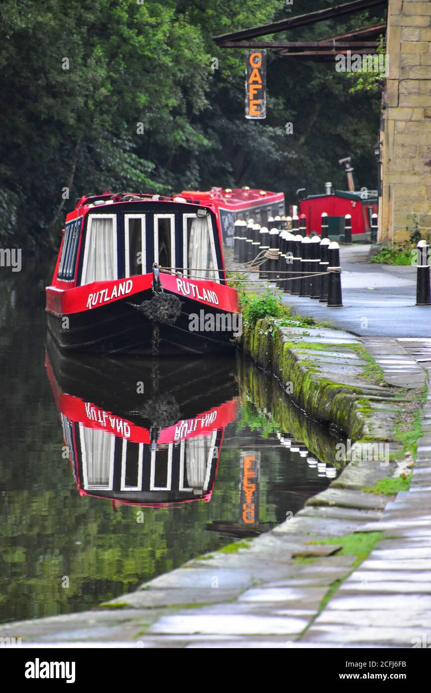 Shire Cruiser Narrowboat, Hebble End, Rochdale Canal, Hebden Bridge, Pennines, Yorkshire, UK Stock Photo
