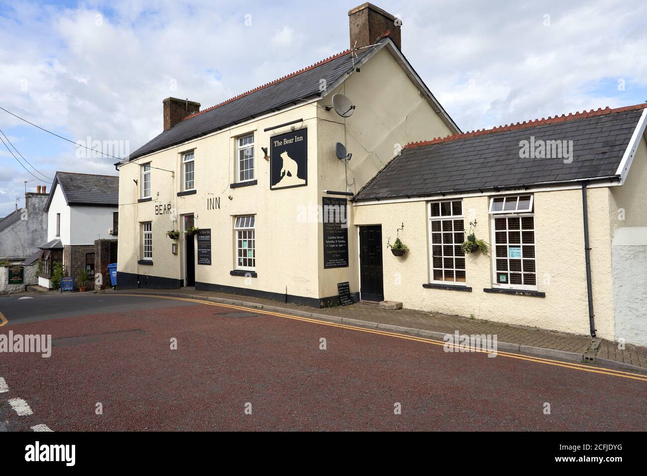 The Bear Inn Llantrisant South Wales Stock Photo Alamy the-bear-inn-llantrisant-south-wales-stock-photo-alamy