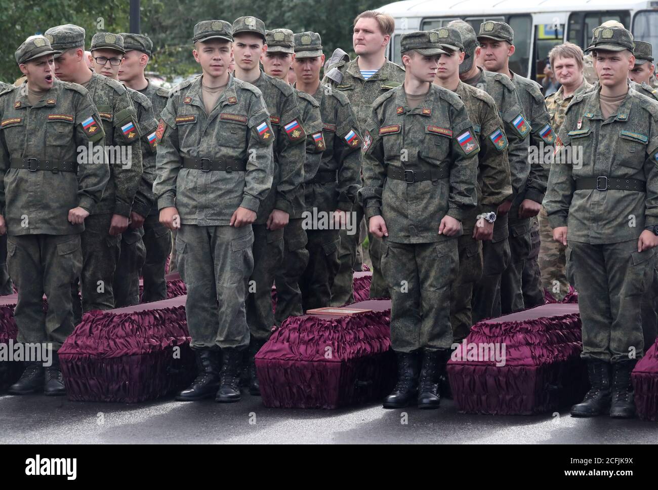Leningrad Region, Russia. 6th Sep, 2020. Servicemen of the Western Military  District of the Russian Armed Forces take part in a ceremony to bury the  remains of 470 servicemen of Red Army's