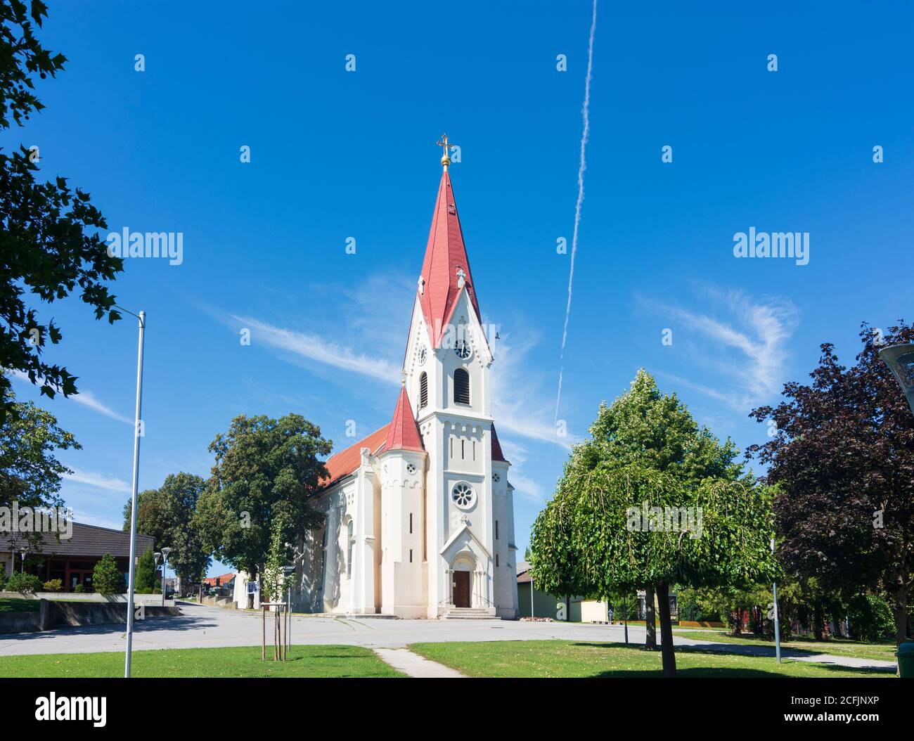 Nickelsdorf: Catholic parish church Nickelsdorf in Neusiedler See (Lake Neusiedl), Burgenland, Austria Stock Photo