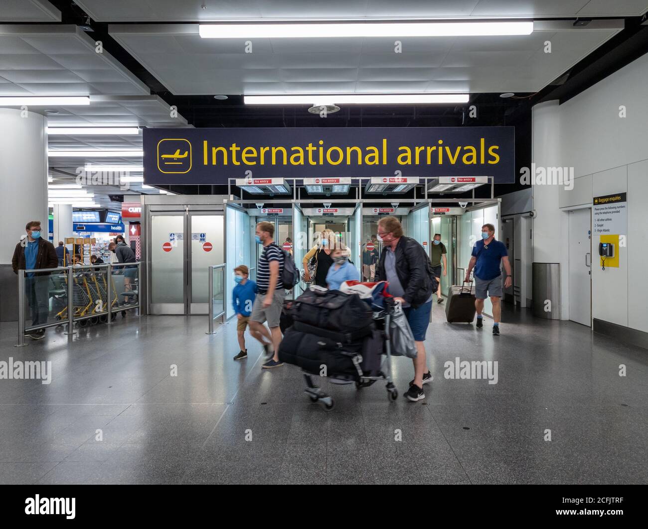 International arrivals airport hires stock photography and images Alamy