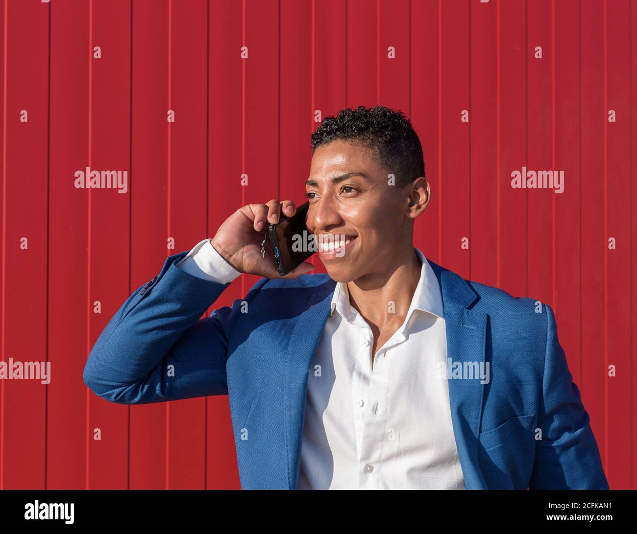 Well dressed man african american hi-res stock photography and images -  Page 2 - Alamy, image size:1300x1091
