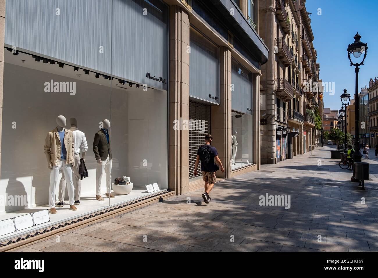Barcelona, Spain. 06th Sep, 2020. One of the Massimo Dutti stores, a brand  of the Inditex group, is pictured at the commercial hub of Portal del  l'Àngel de Barcelona.After presenting economic losses