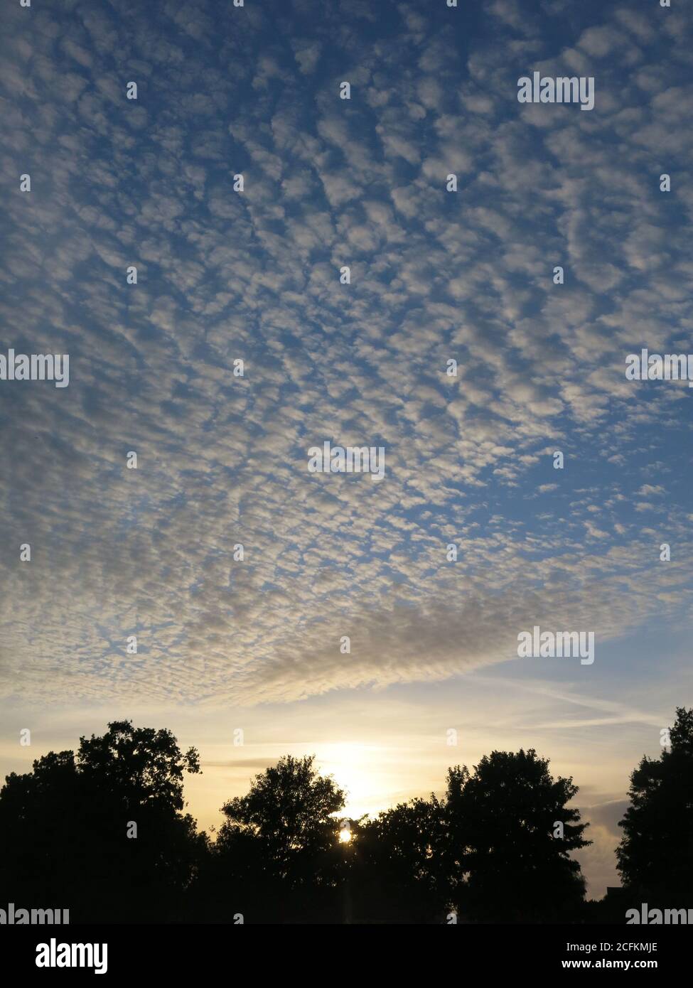 Mackerel cloud formation hires stock photography and images Alamy