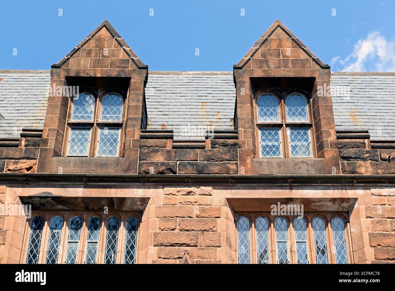Leaded gothic windows hires stock photography and images Alamy