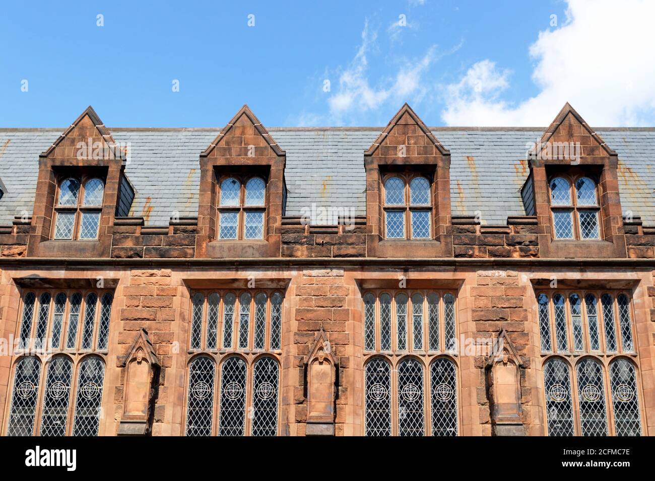 Leaded gothic windows hires stock photography and images Alamy
