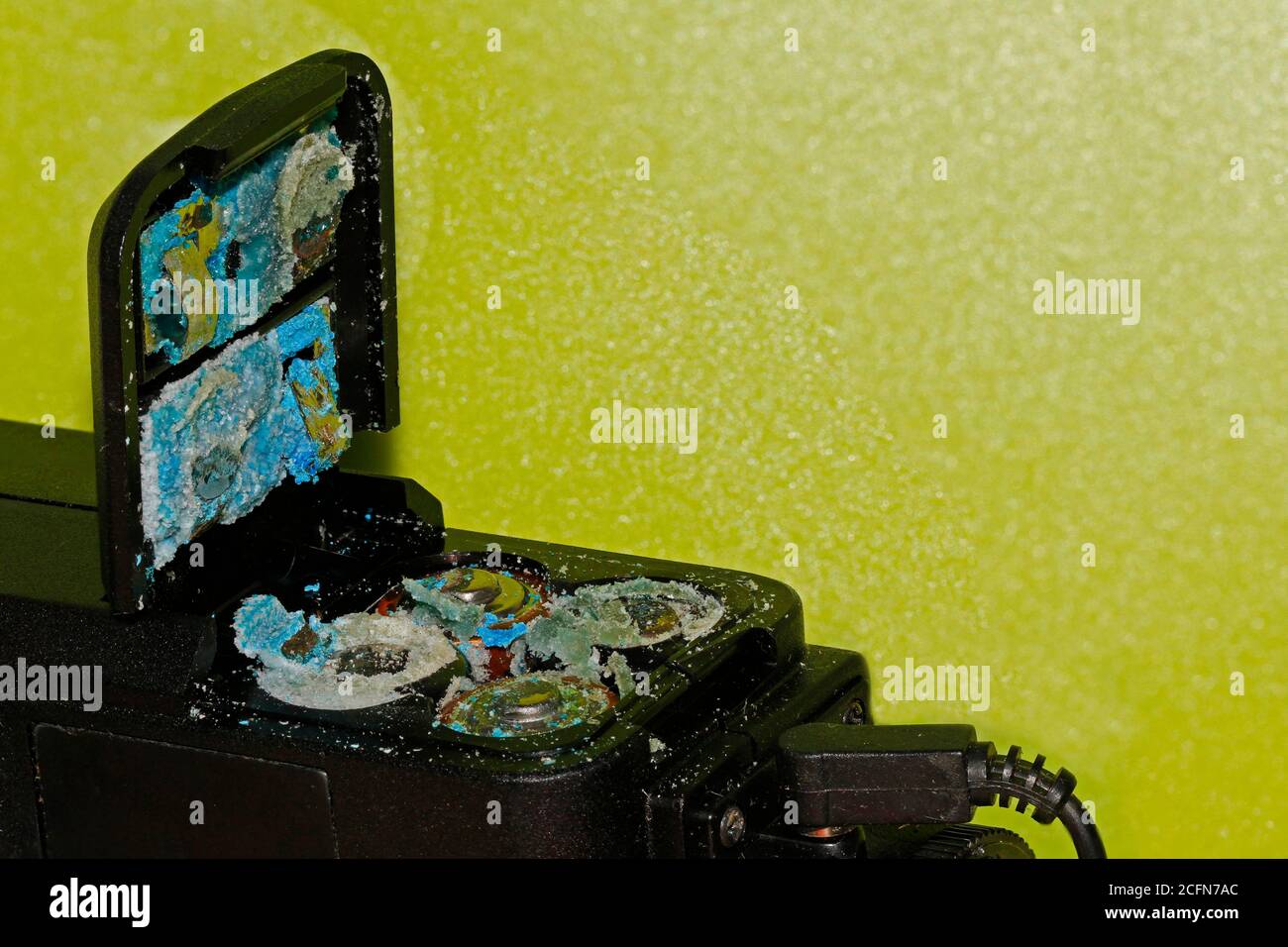 Leaking acid hires stock photography and images Alamy