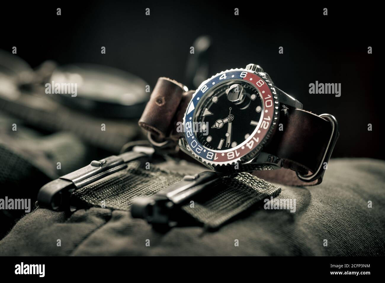 Red wrist shop watch for mens