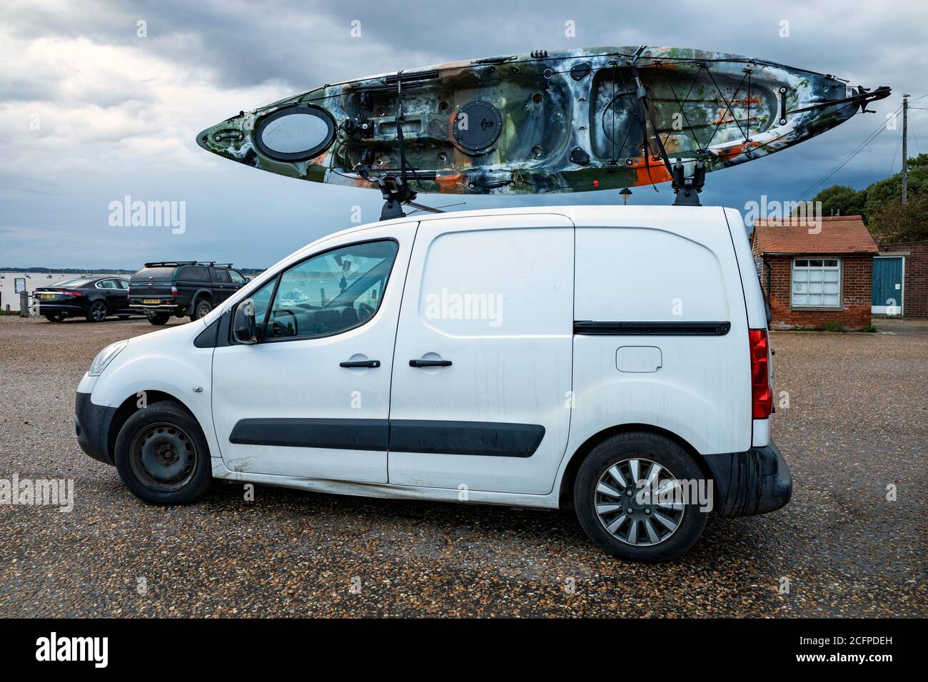 Canoe on top of a van hires stock photography and images Alamy