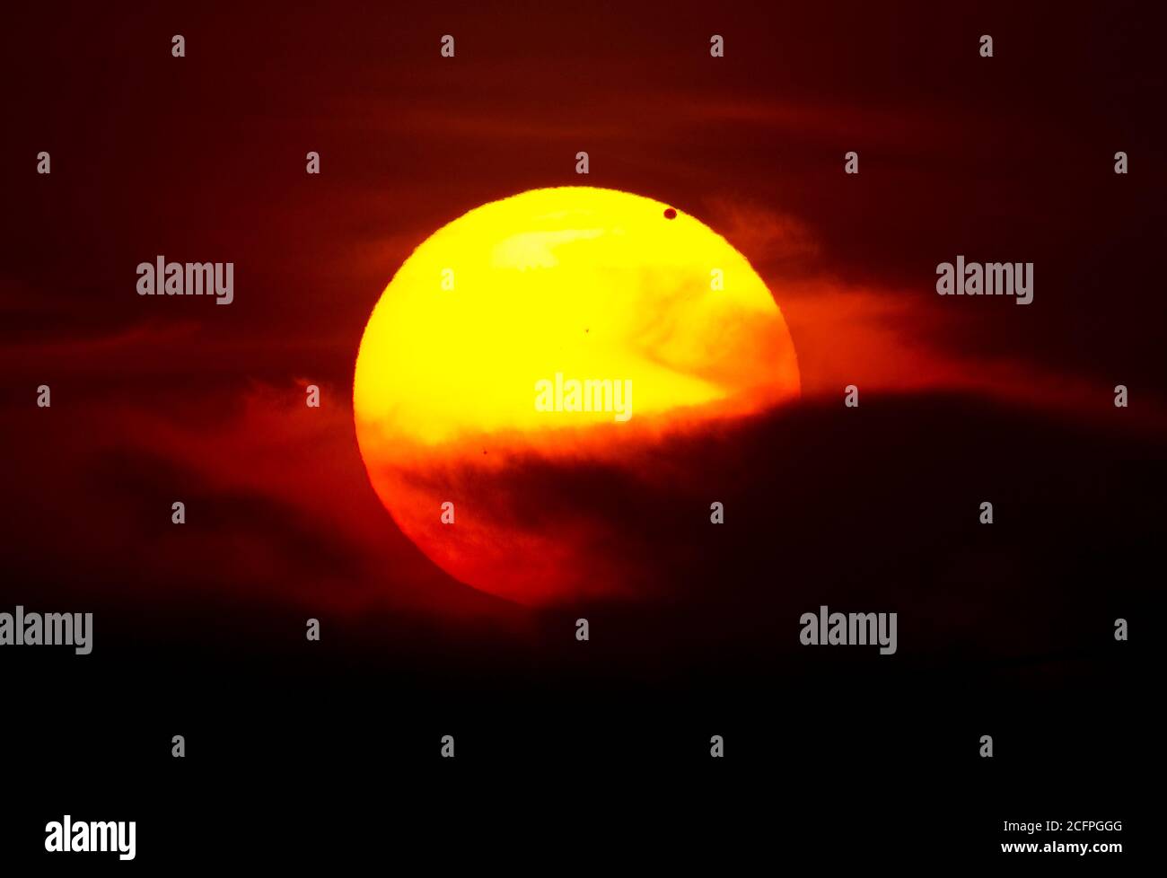 Transit of Venus June 2012 from Barcelona, Spain Stock Photo - Alamy