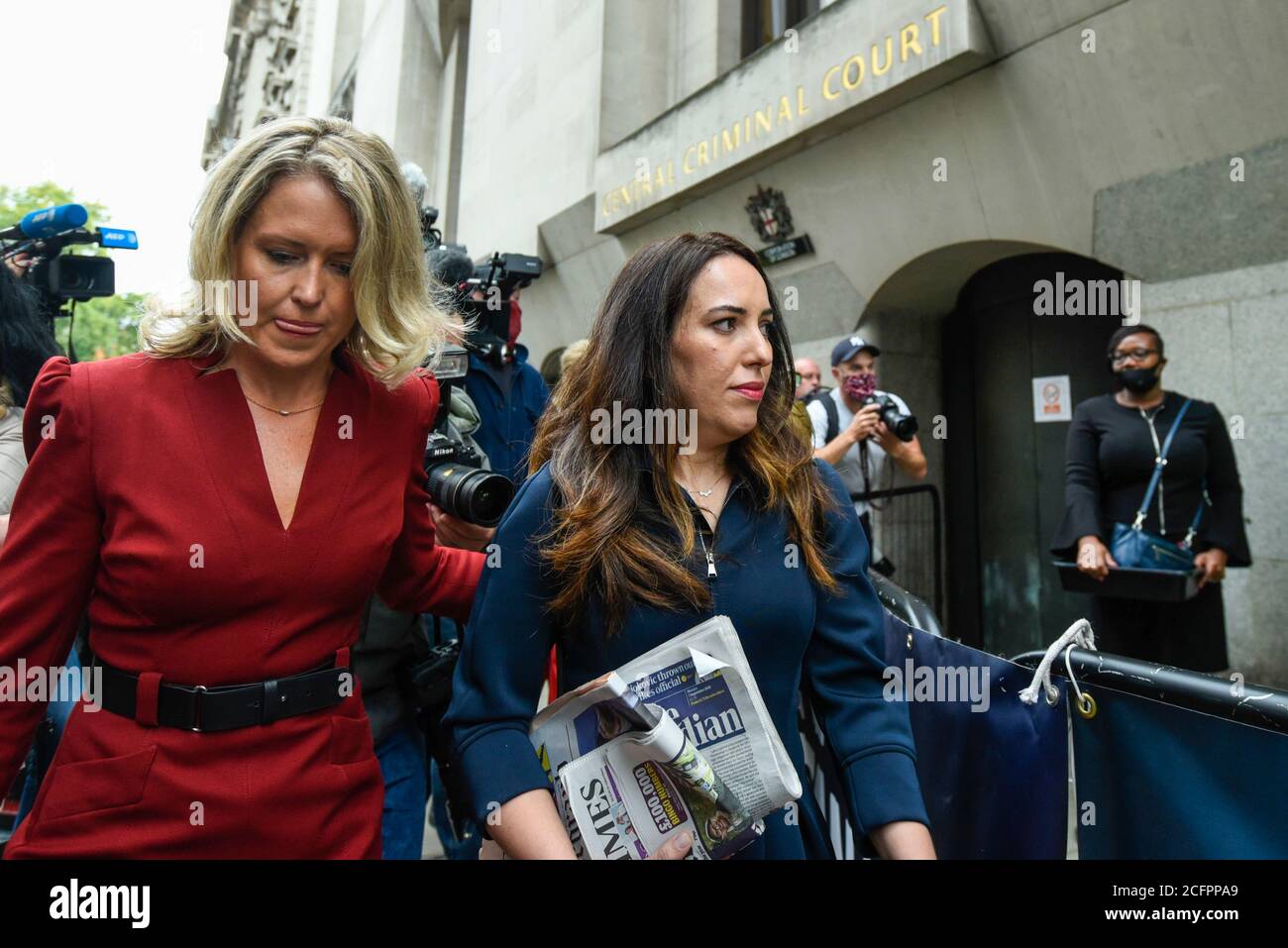 London, UK.  7 September 2020. Julian Assange’s lawyer, Jennifer Robinson (L) and fiancée, Stella Moris (C), arrive at the Old Bailey as Julian Assange's extradition hearing, which is expected to last for the next three or four weeks, resumes after it was postponed due to the coronavirus pandemic lockdown.  Julian Assange is wanted in the US for allegedly conspiring with army intelligence analyst Chelsea Manning to expose military secrets in 2010.  Credit: Stephen Chung / Alamy Live News Stock Photo