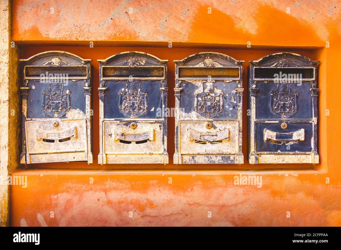 Mail carrier hi-res stock photography and images - Alamy