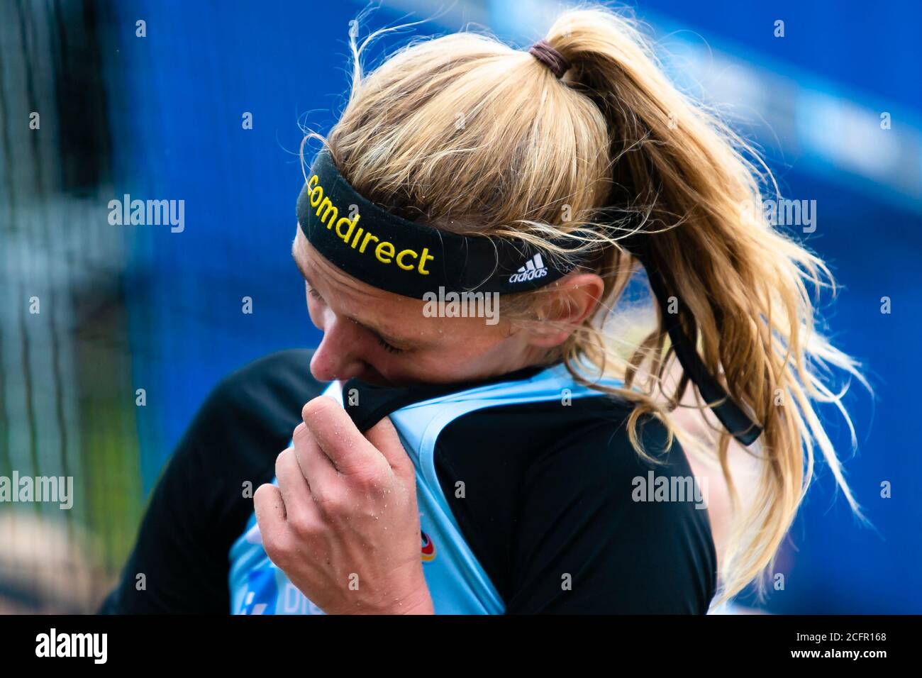 Timmendorfer Strand, Germany. 05th Sep, 2020. Magareta Kozuch (Hamburg) wipes sand out of her eyes in the final of the German Beach Volleyball Championships. Credit: Frank Molter/dpa/Alamy Live News Stock Photo