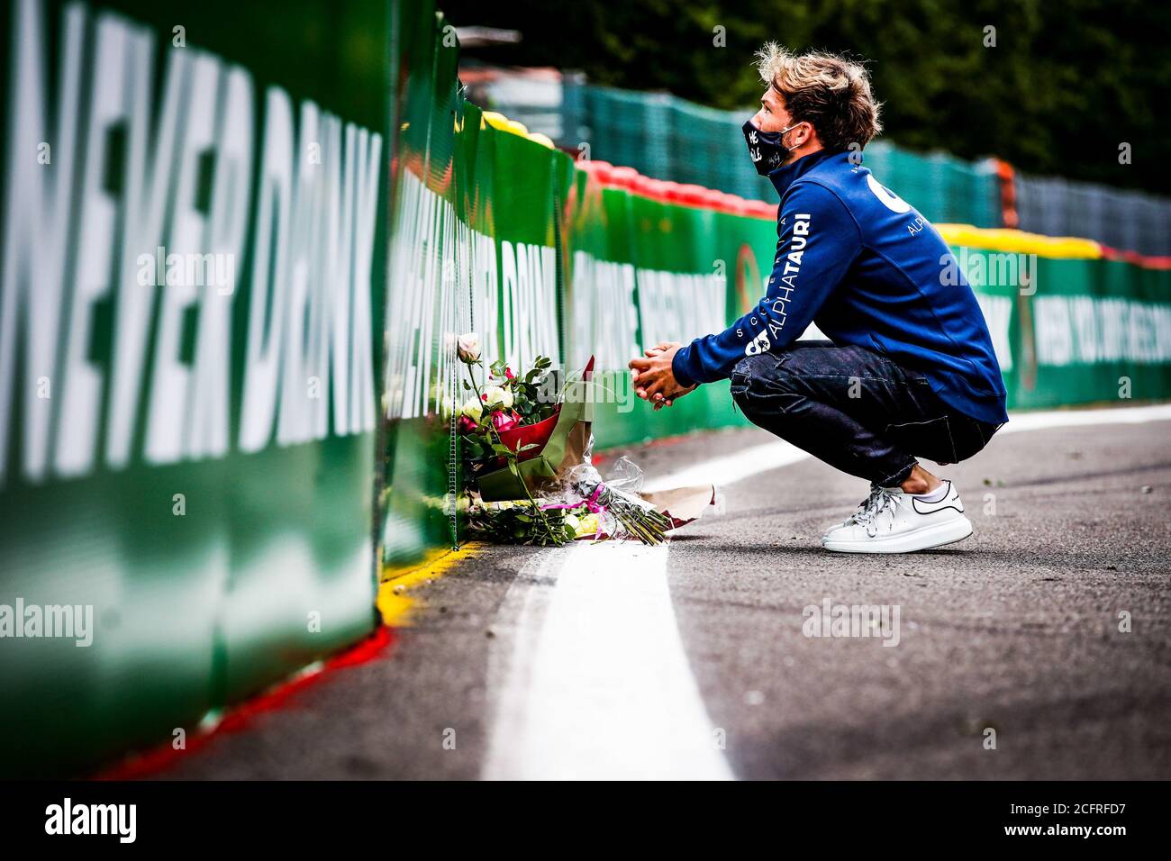 GASLY Pierre (fra), Scuderia AlphaTauri Honda AT01, portrait bringing flowers in the Raidillon in memory of Anthoine Hubert who died during an F2 accident in 2019 during the Formula 1 Rolex Belgian Grand Prix 2020, from August 28 to 30, 2020 on the Circuit de Spa-Francorchamps, in Stavelot, near LiËge, Belgium - Photo Florent Gooden / DPPI Credit: LM/DPPI/DPPI/Florent Gooden/Alamy Live News Stock Photo