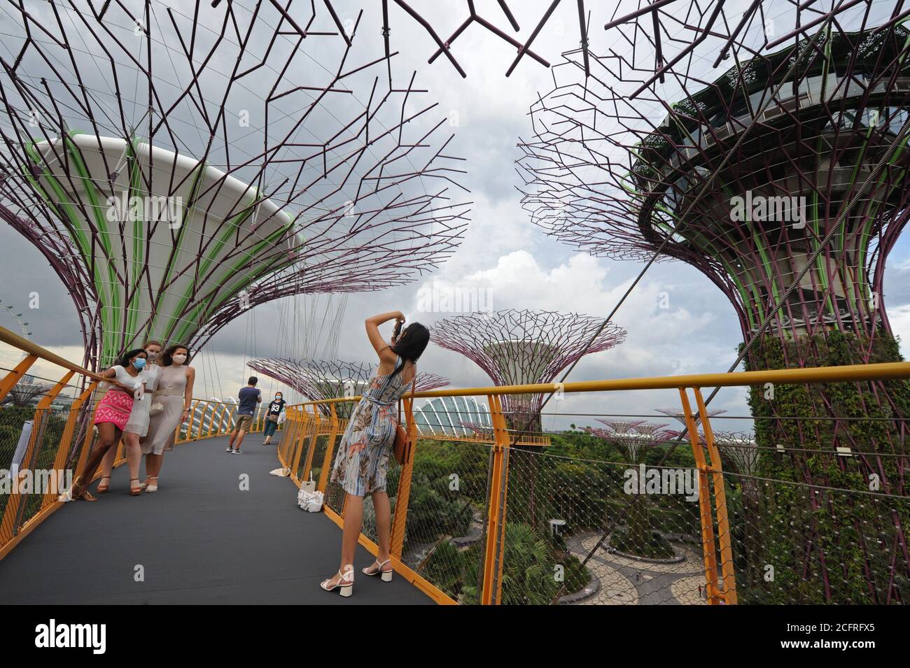 200907-singapore-sept-7-2020-xinhua-people-visit-the