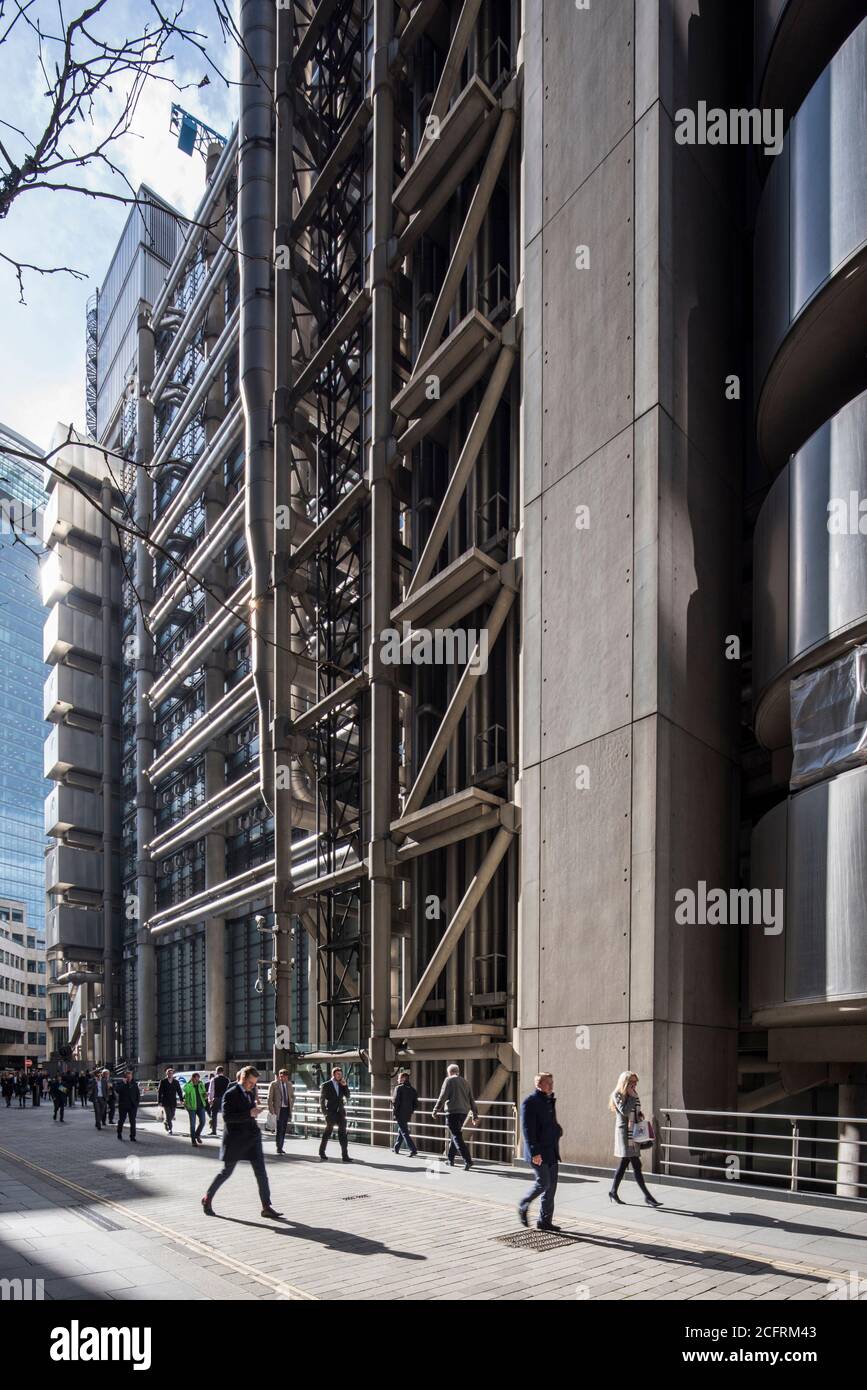 Oblique view south along Lime Street showing concrete diagonal bracing. Lloyd's Building, London, United Kingdom. Architect: Rogers Stirk Harbour + Pa Stock Photo