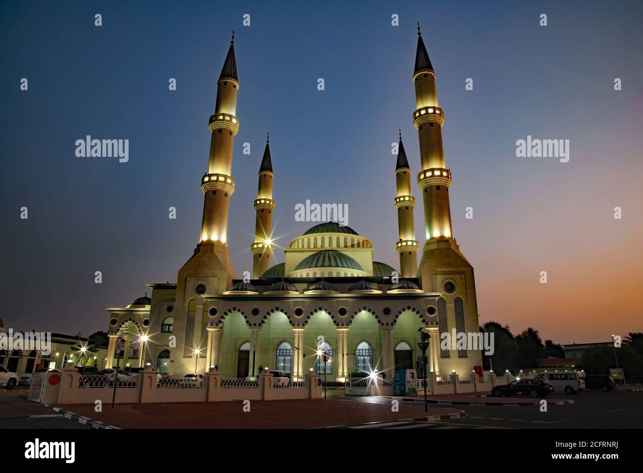 Al farooq mosque hi-res stock photography and images - Alamy
