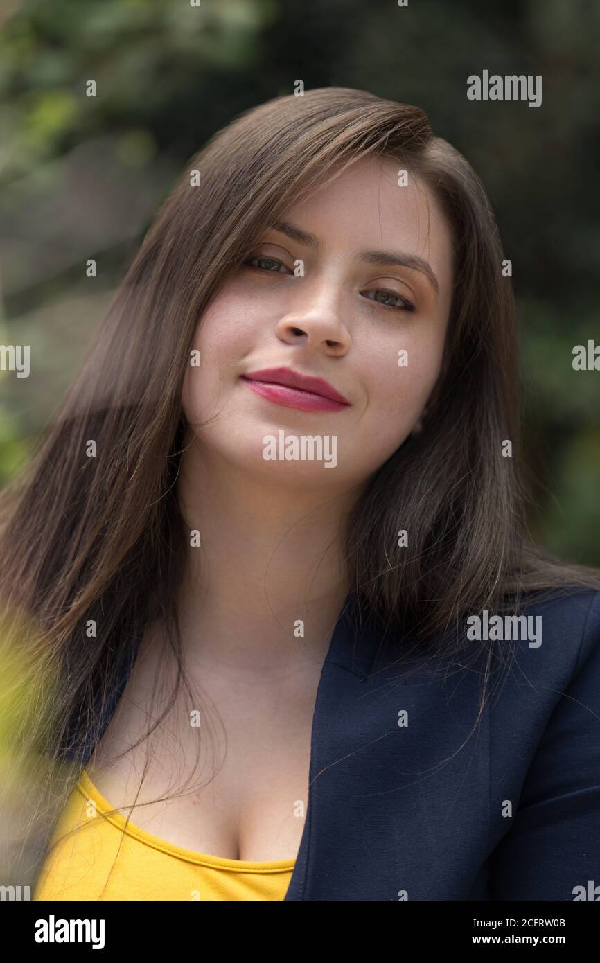 Woman looking straight ahead hires stock photography and images Alamy